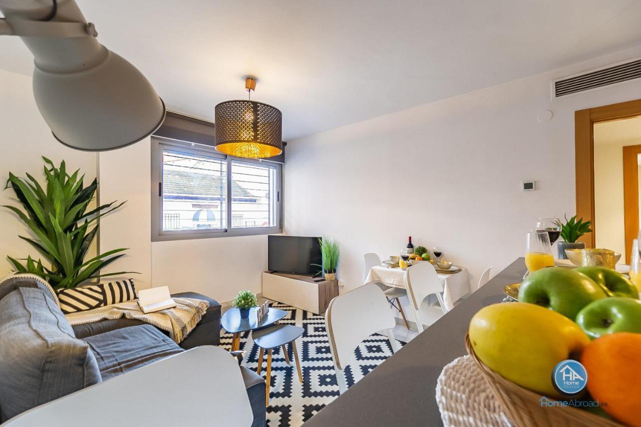 Malaga Boutique Stay - Carlos Haya Area With Parking Exterior photo