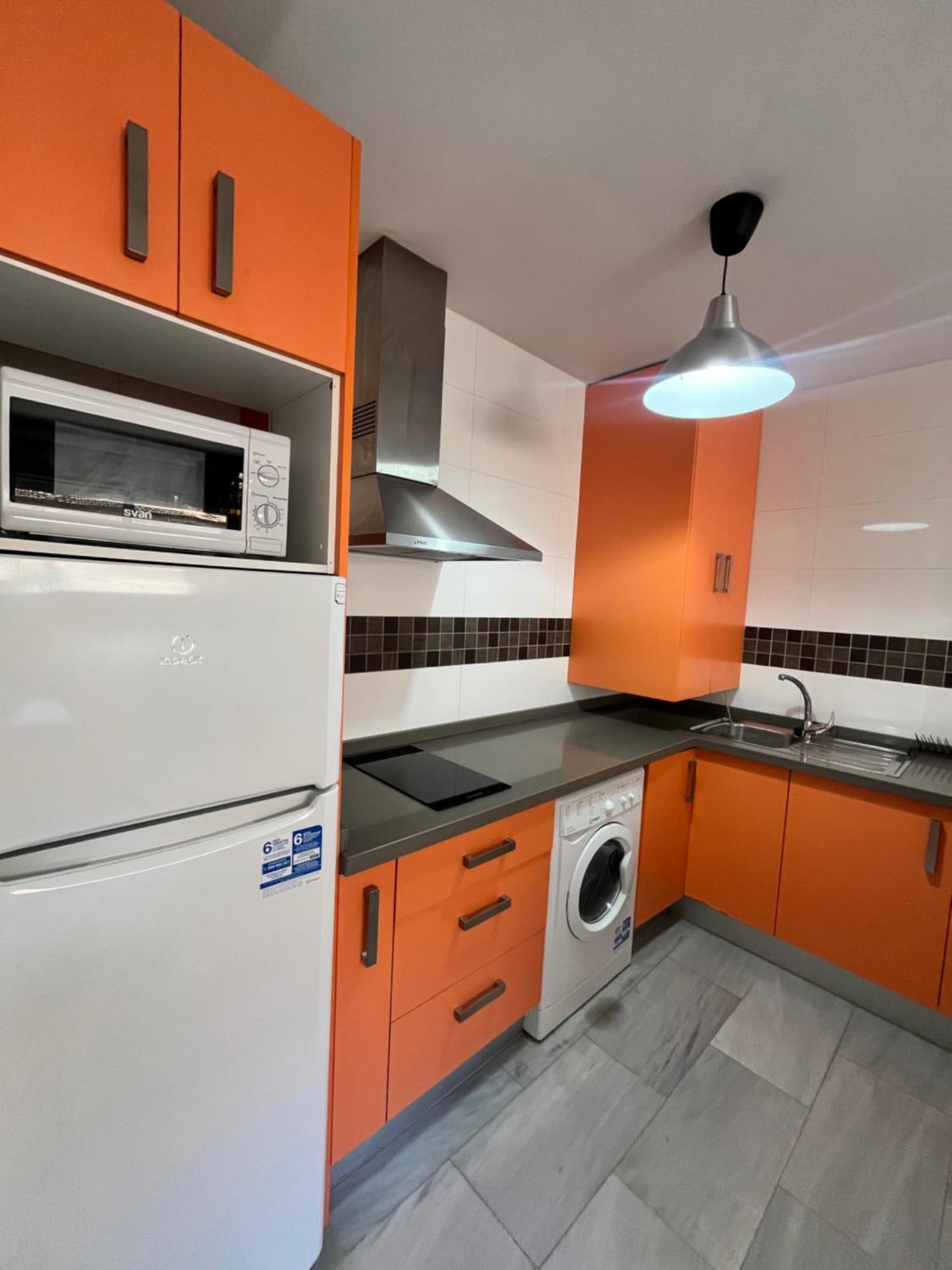 Malaga Boutique Stay - Carlos Haya Area With Parking Exterior photo